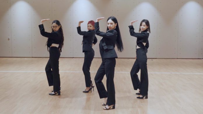 Aespa dances in suits